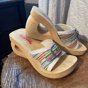 Skechers Wedge shoe, size 6